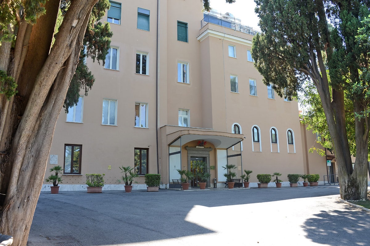Chirurgo plastico ed estetico Roma | Prof. Roberto Bracaglia